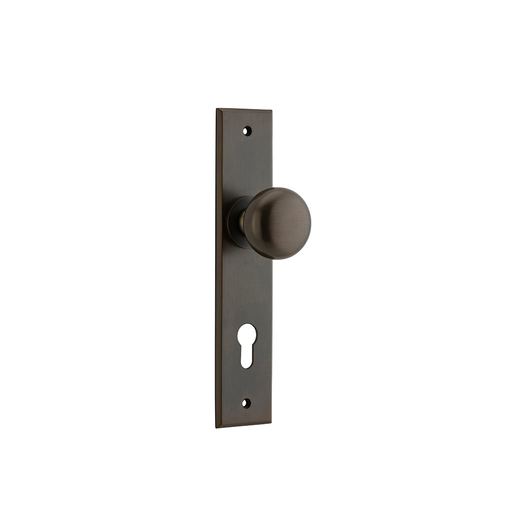 Cambridge Knob - Chamfered Backplate Signature Brass / Entrance / Lever Set Only