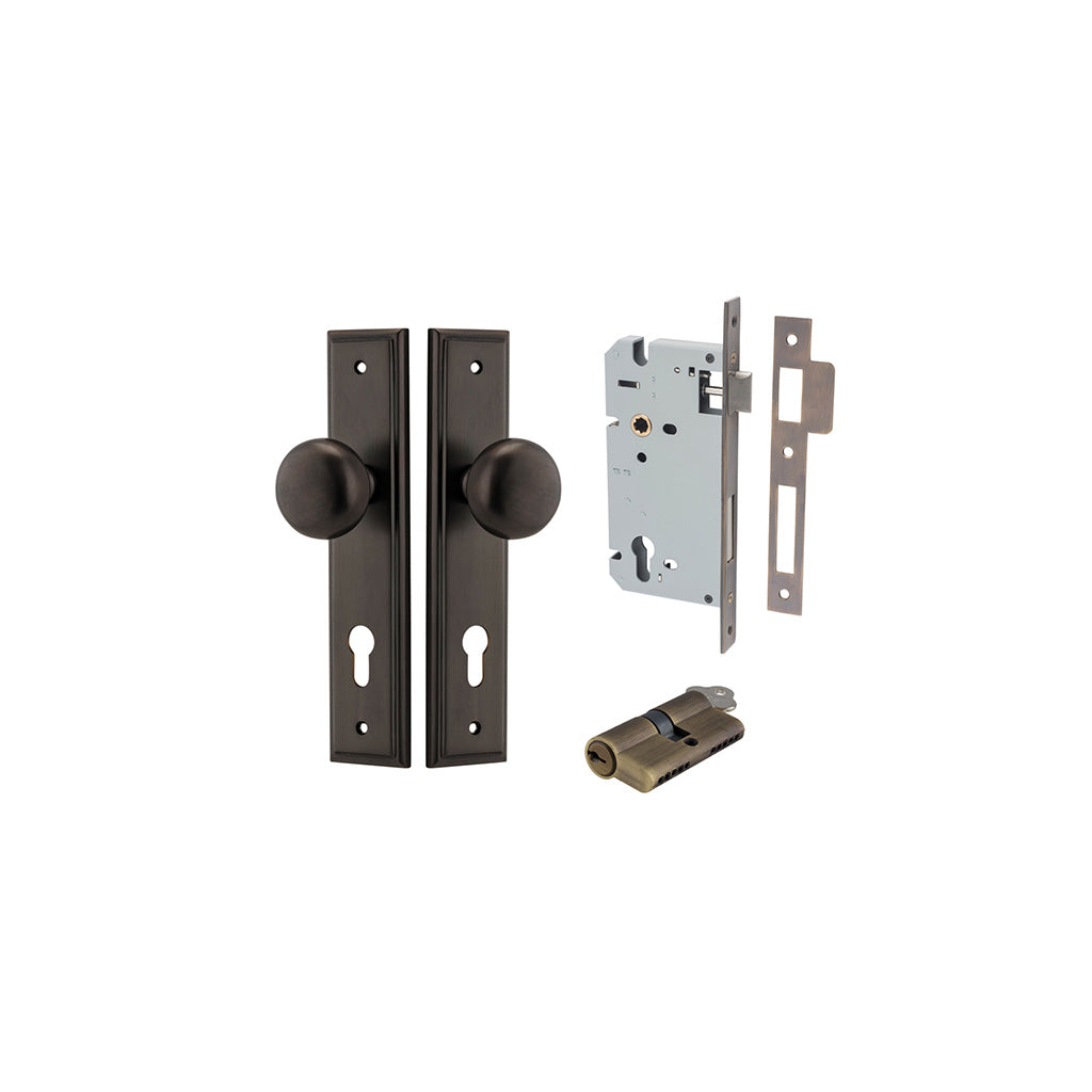 Cambridge Knob - Stepped Backplate Signature Brass / Entrance / Entrance Kit Dual Function (Key-Key)
