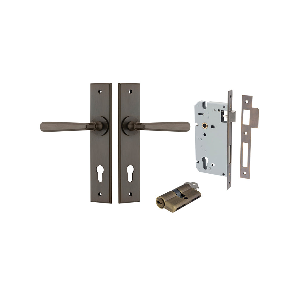 Copenhagen Lever - Chamfered Backplate Signature Brass / Entrance / Entrance Kit Dual Function (Key-Key)