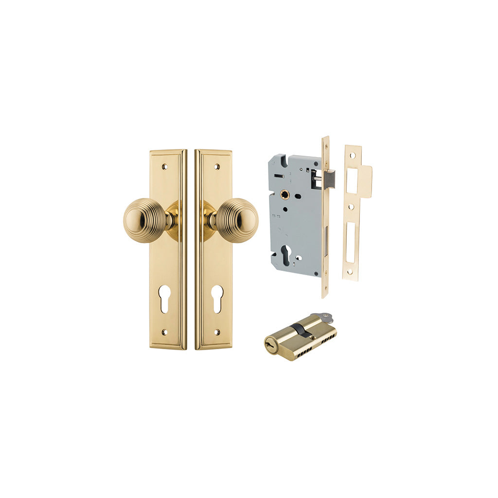 Guildford Knob - Stepped Backplate Polished Brass / Entrance / Entrance Kit Dual Function (Key-Key)