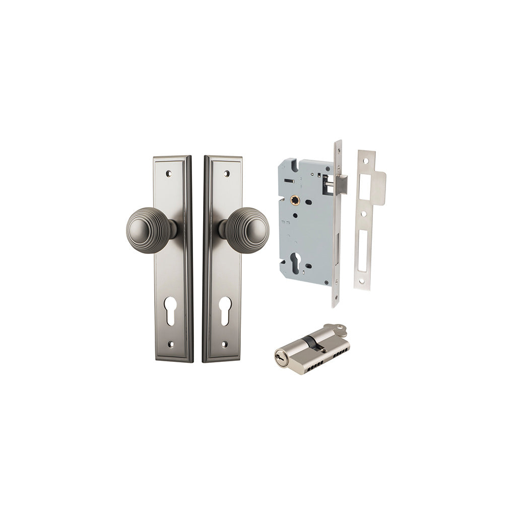 Guildford Knob - Stepped Backplate Satin Nickel / Entrance / Entrance Kit Dual Function (Key-Key)
