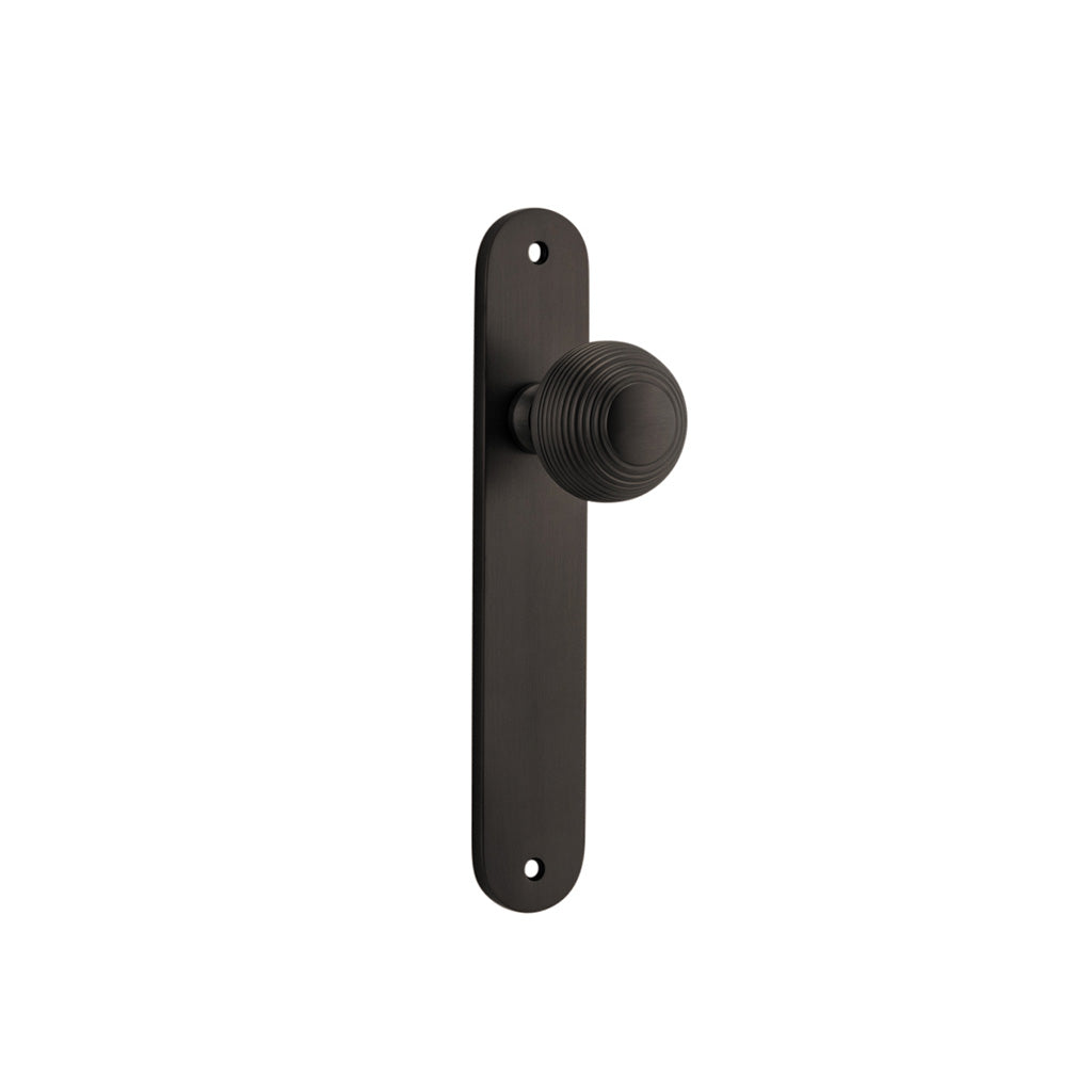 Guildford Knob - Oval Backplate Signature Brass / Passage / Lever Set Only