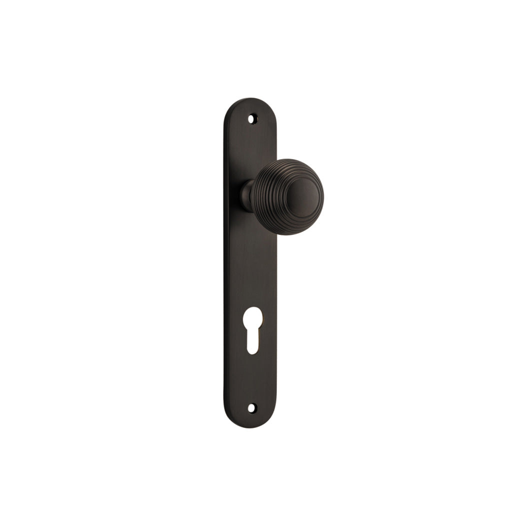 Guildford Knob - Oval Backplate Signature Brass / Entrance / Lever Set Only