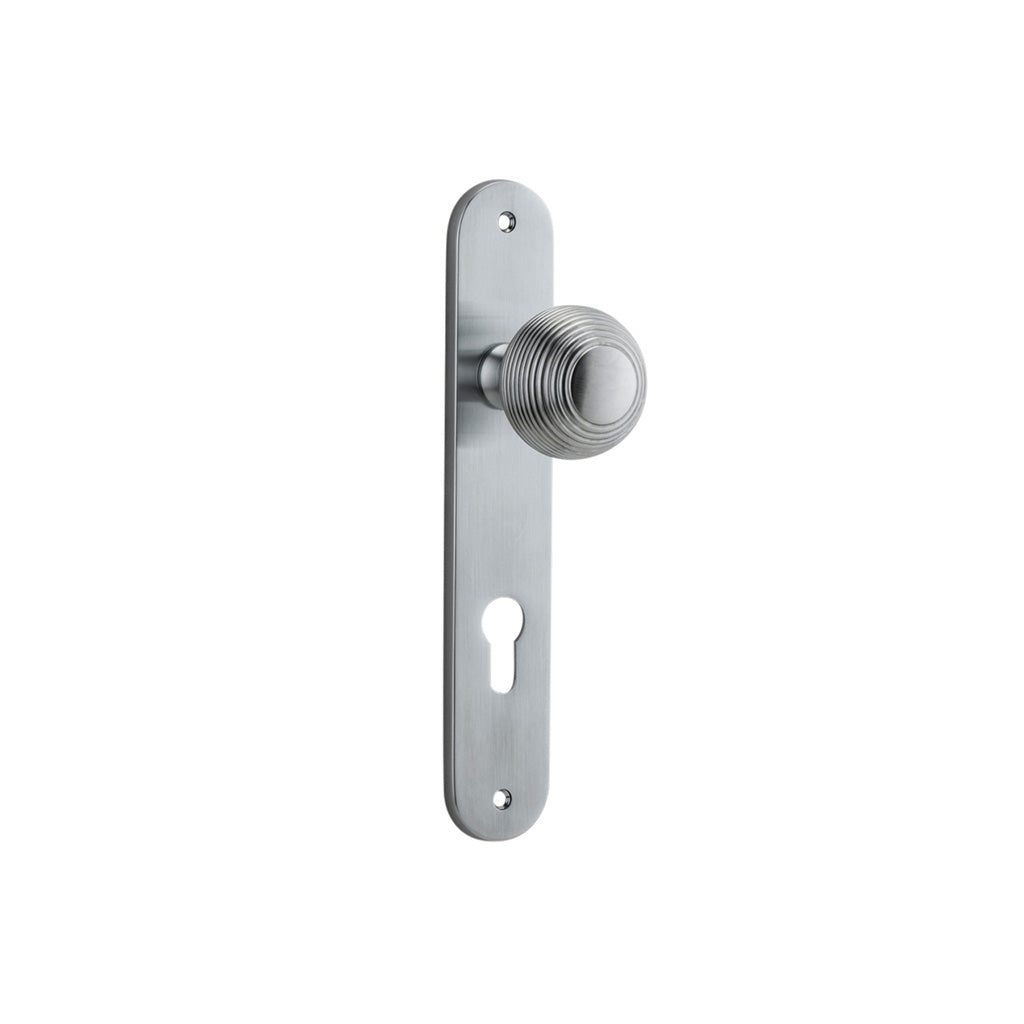 Guildford Knob - Oval Backplate Brushed Chrome / Entrance / Lever Set Only