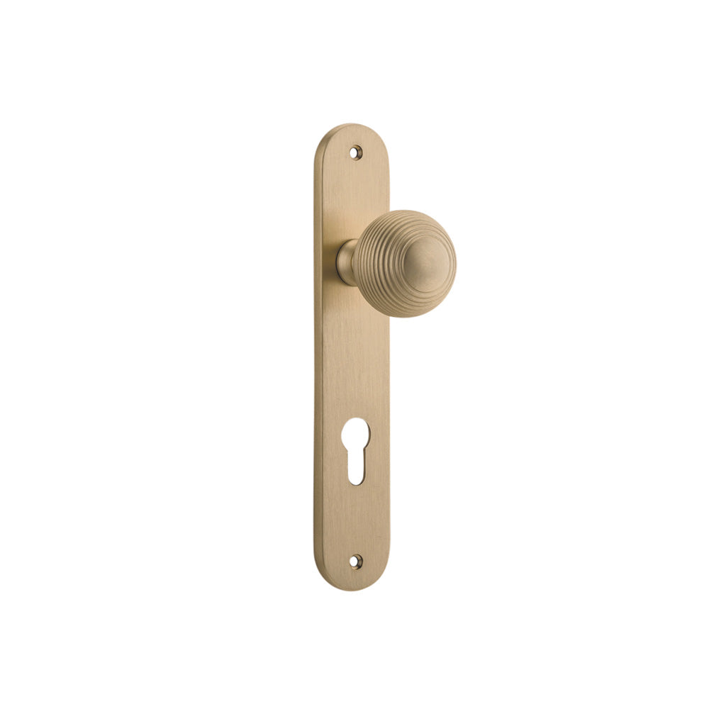 Guildford Knob - Oval Backplate Brushed Brass / Entrance / Lever Set Only
