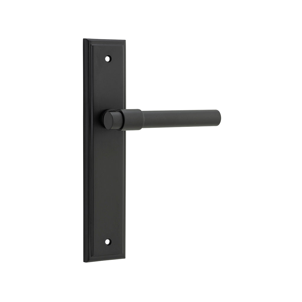 Helsinki Lever - Stepped Backplate Matt Black / Passage / Lever Set Only