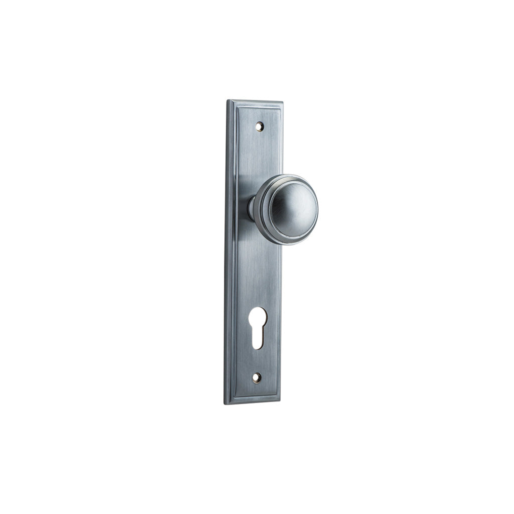 Paddington Knob - Stepped Backplate Brushed Chrome / Entrance / Lever Set Only