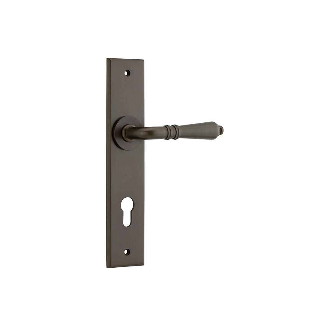 Sarlat Lever - Chamfered Backplate Signature Brass / Entrance / Lever Set Only