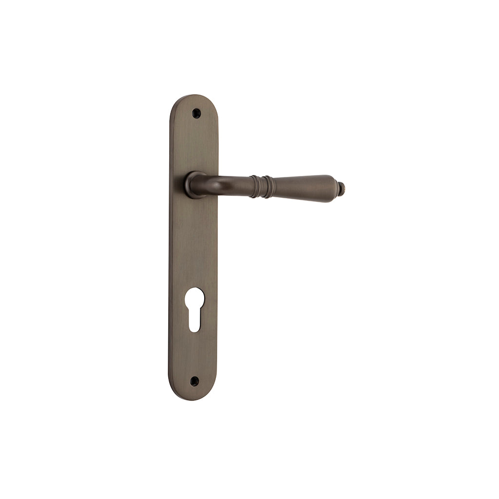 Sarlat Lever - Oval Backplate Signature Brass / Entrance / Lever Set Only