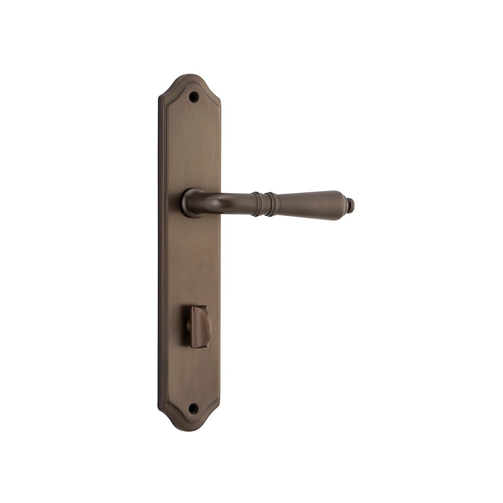 Sarlat Lever - Shouldered Backplate Signature Brass / Privacy / Lever Set Only