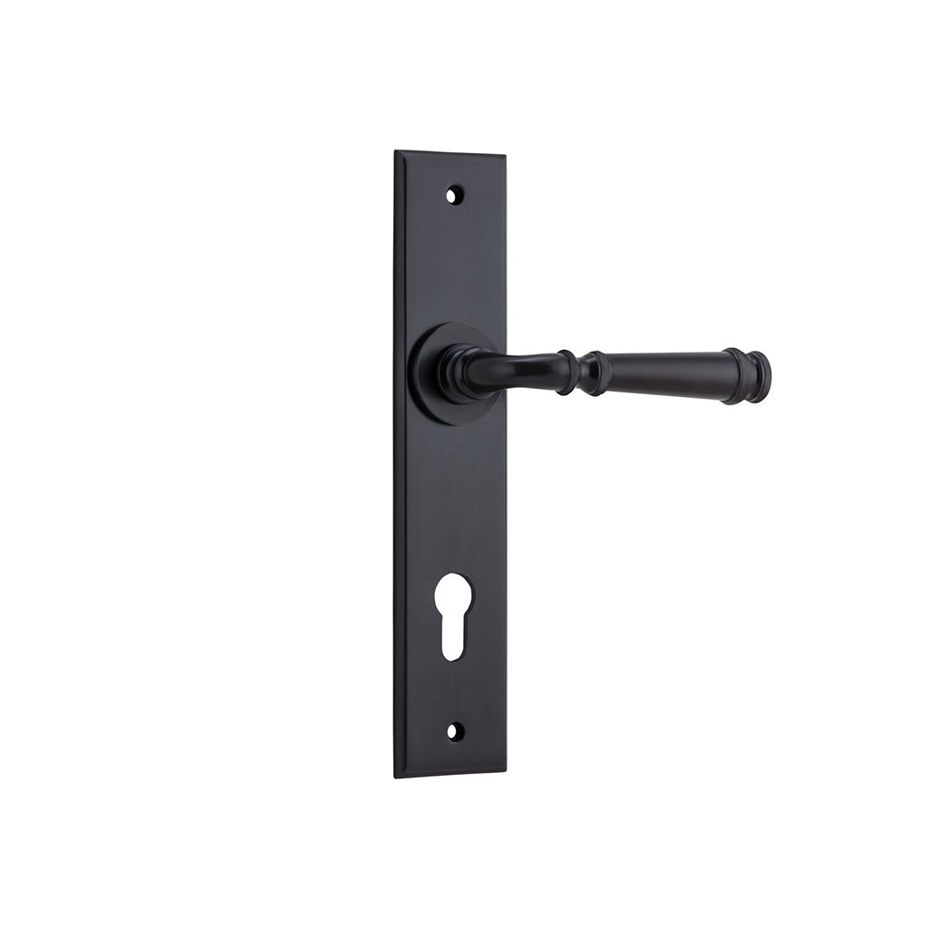 Verona Lever - Chamfered Backplate Matt Black / Entrance / Lever Set Only
