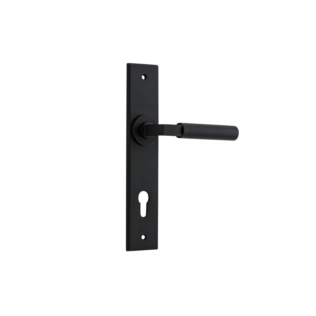 Berlin Lever - Chamfered Backplate Matt Black / Entrance / Lever Set Only