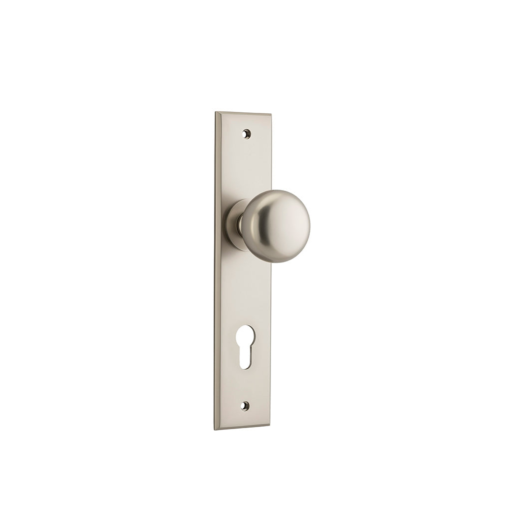 Cambridge Knob - Chamfered Backplate Satin Nickel / Entrance / Lever Set Only