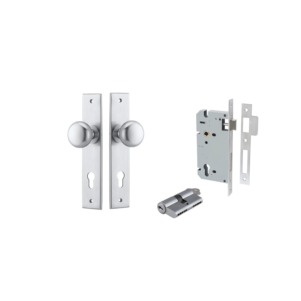 Cambridge Knob - Chamfered Backplate Brushed Chrome / Entrance / Entrance Kit Dual Function (Key-Key)