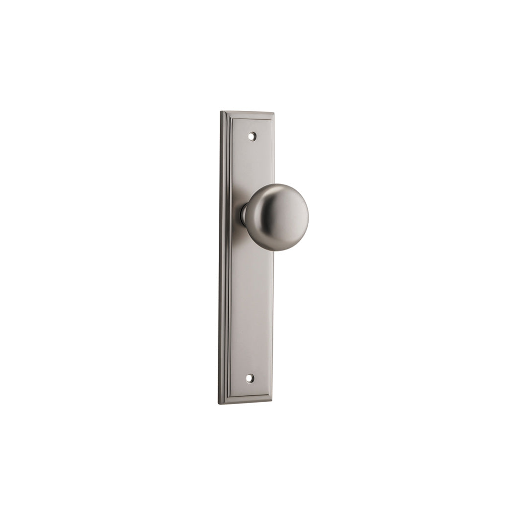 Cambridge Knob - Stepped Backplate Satin Nickel / Passage / Lever Set Only