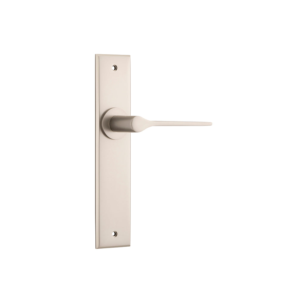 Como Lever - Chamfered Backplate Satin Nickel / Passage / Lever Set Only