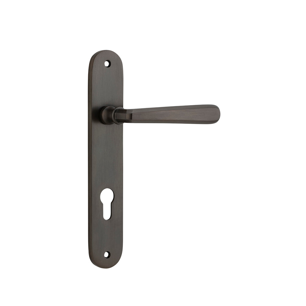 Copenhagen Lever - Oval Backplate Signature Brass / Entrance / Lever Set Only