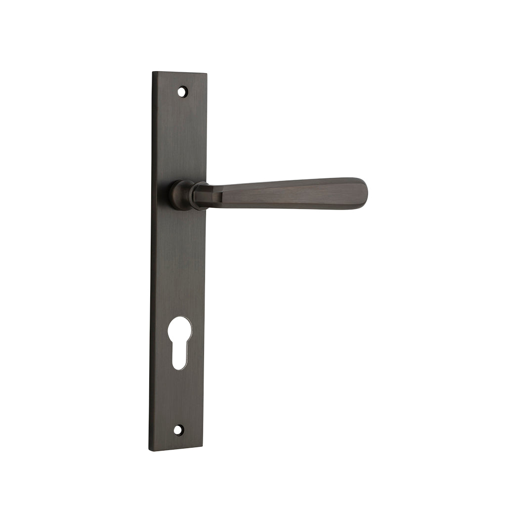 Copenhagen Lever - Rectangular Backplate Signature Brass / Entrance / Lever Set Only