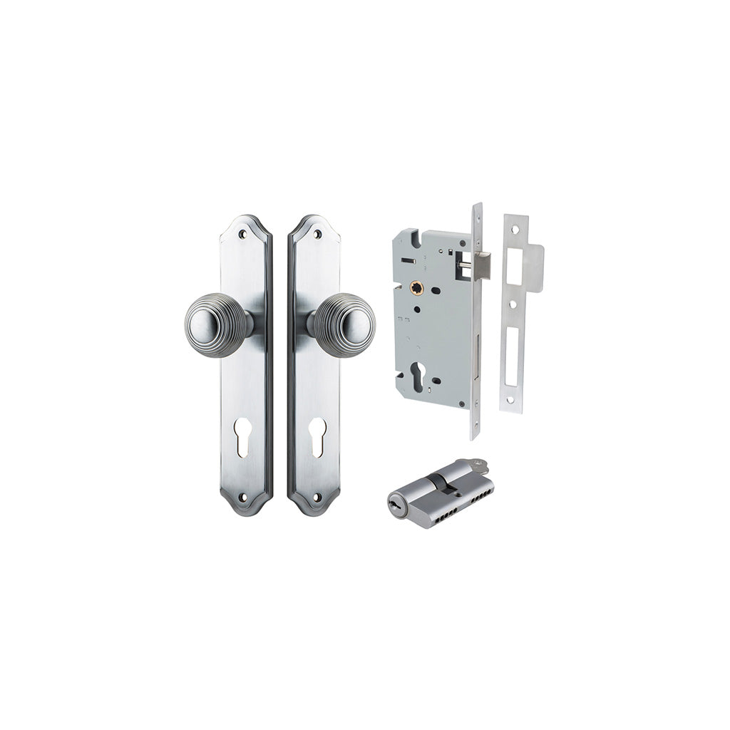 Guildford Knob - Shouldered Backplate Brushed Chrome / Entrance / Entrance Kit Dual Function (Key-Key)