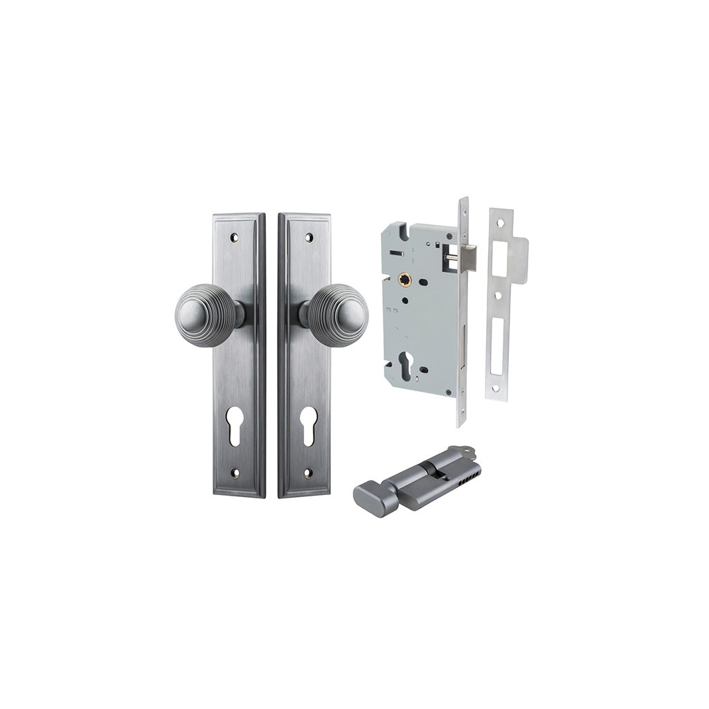 Guildford Knob - Stepped Backplate Brushed Chrome / Entrance / Entrance Kit (Key-Thumb)