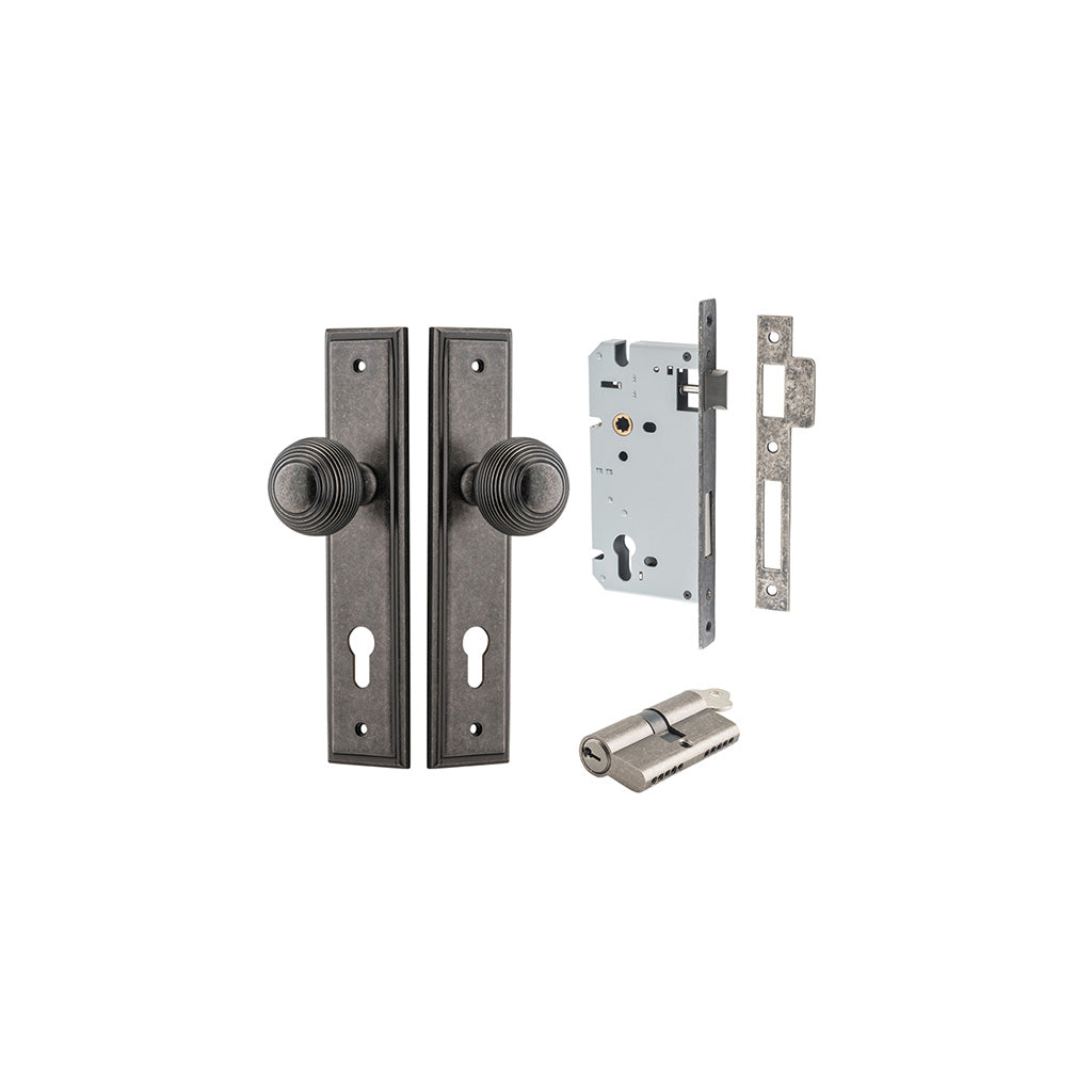 Guildford Knob - Stepped Backplate Distressed Nickel / Entrance / Entrance Kit Dual Function (Key-Key)