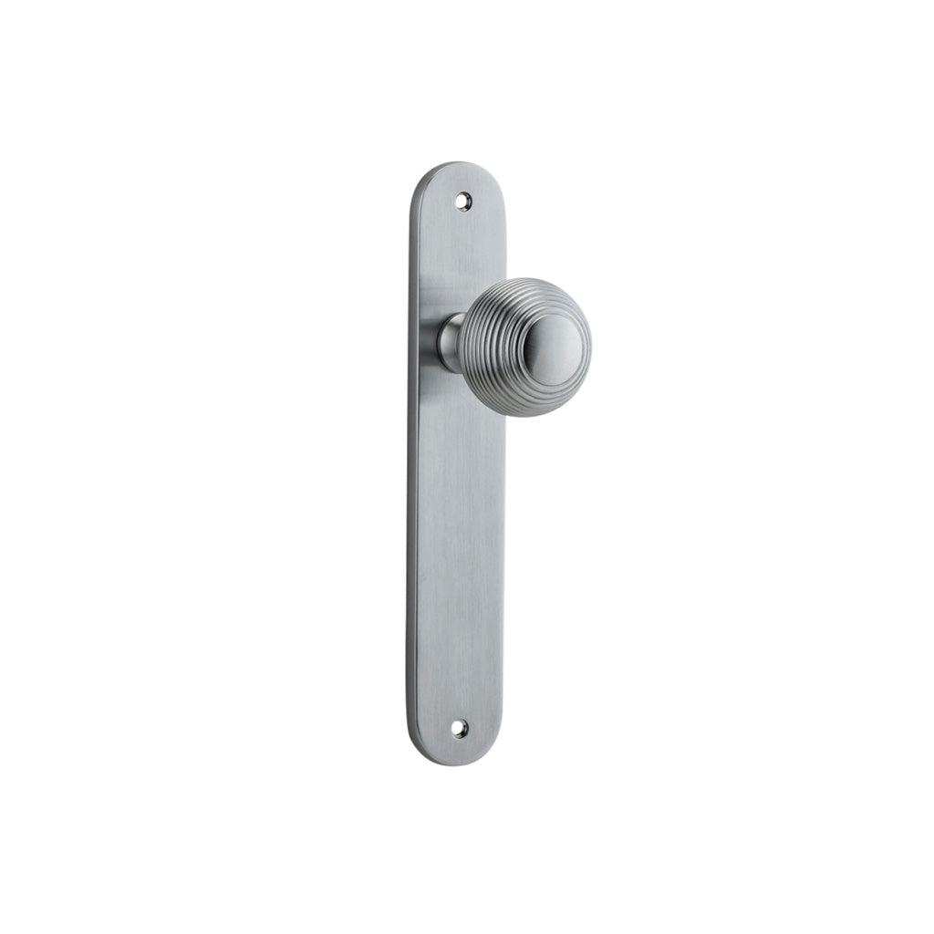 Guildford Knob - Oval Backplate Brushed Chrome / Passage / Lever Set Only