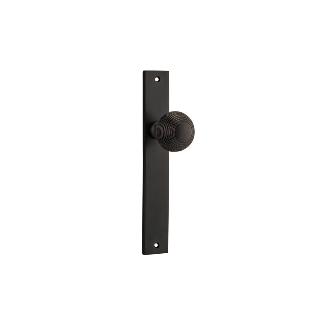 Guildford Knob - Rectangular Backplate Signature Brass / Passage / Lever Set Only