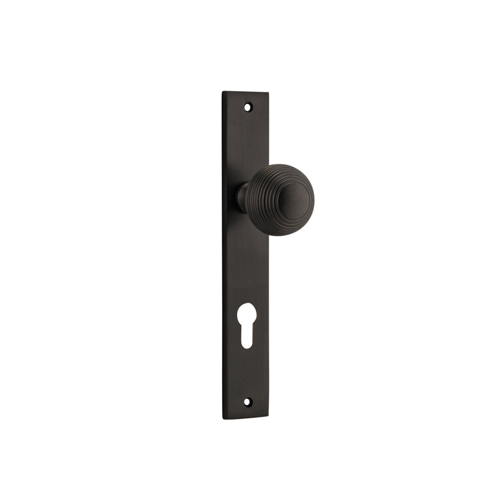 Guildford Knob - Rectangular Backplate Signature Brass / Entrance / Lever Set Only