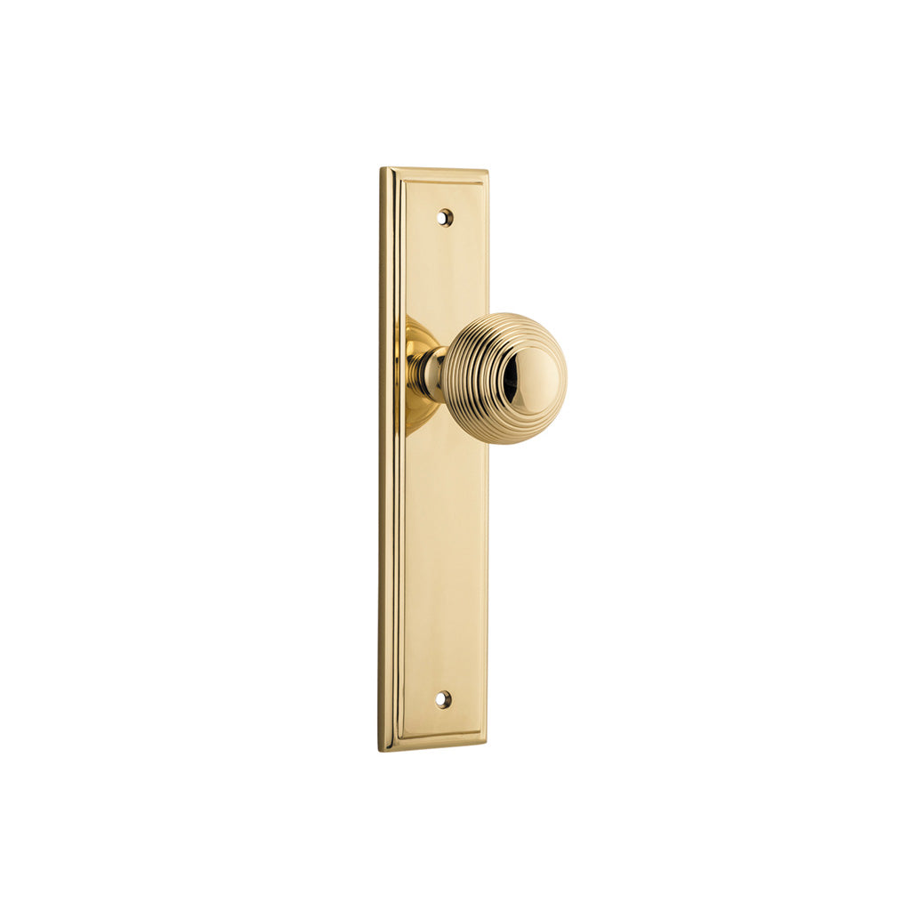 Guildford Knob - Stepped Backplate Polished Brass / Passage / Lever Set Only