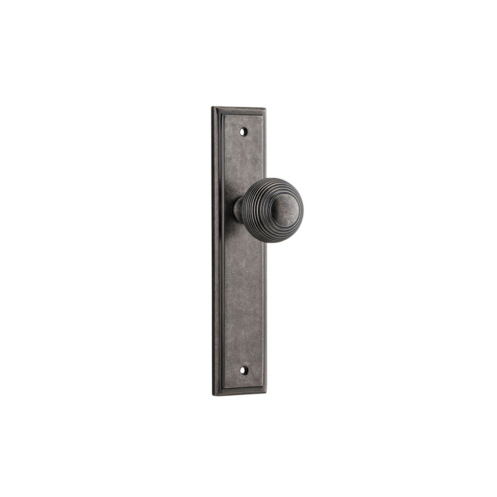 Guildford Knob - Stepped Backplate Distressed Nickel / Passage / Lever Set Only