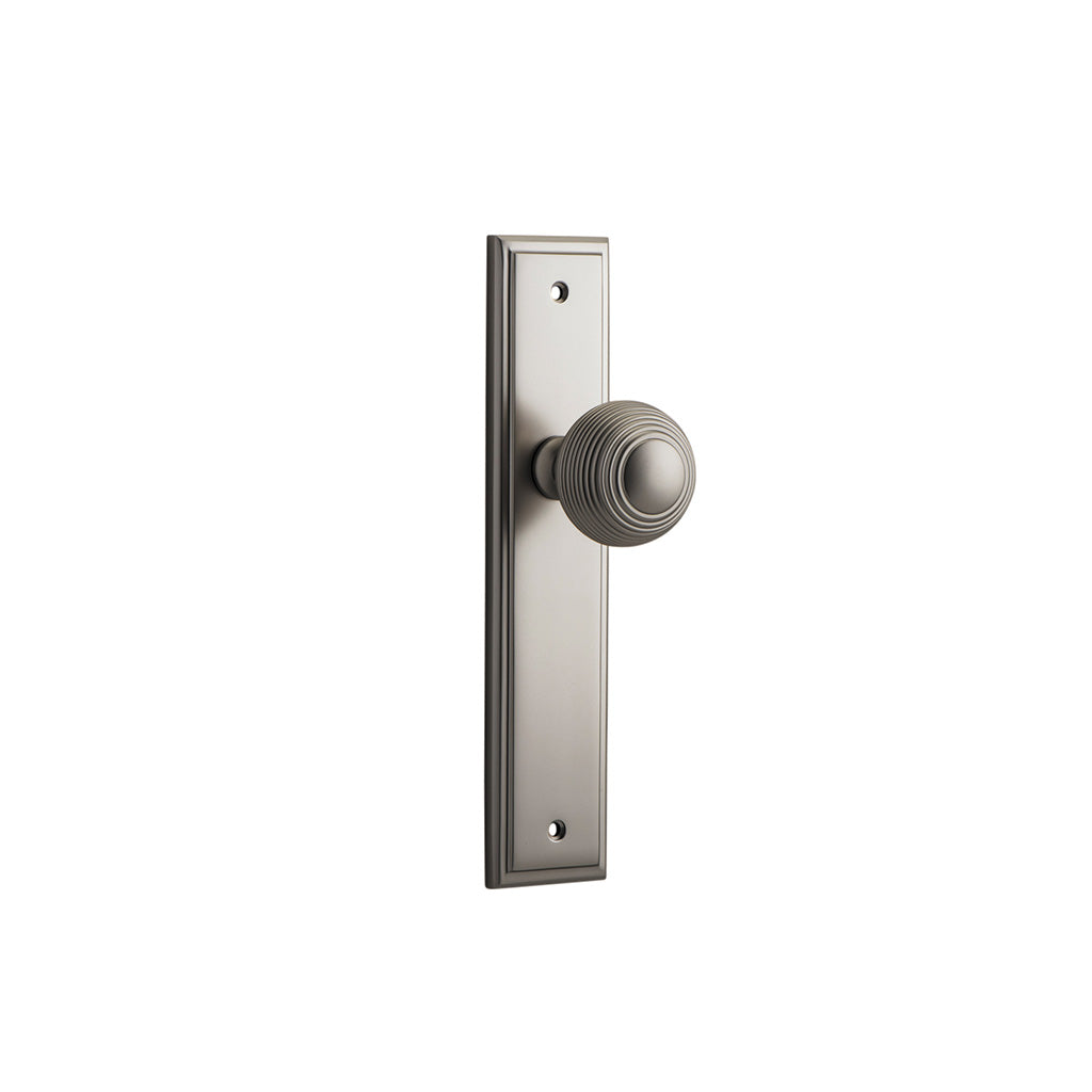 Guildford Knob - Stepped Backplate Satin Nickel / Passage / Lever Set Only