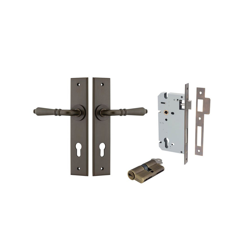 Sarlat Lever - Chamfered Backplate Signature Brass / Entrance / Entrance Kit Dual Function (Key-Key)