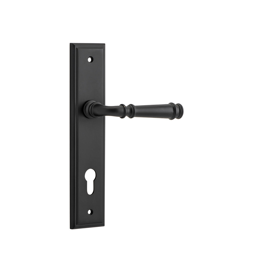 Verona Lever - Stepped Backplate Matt Black / Entrance / Lever Set Only